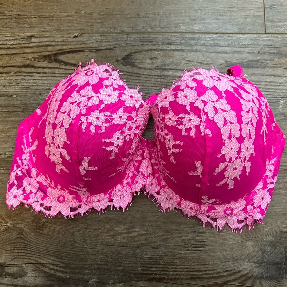 Victoria secret bra 32DDD